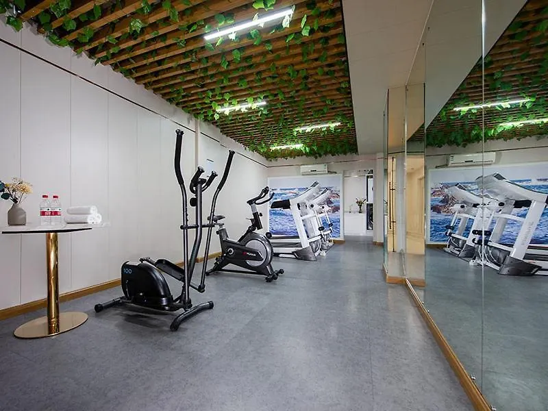 Vienna International Hotel Zhuhai Golden Phoenix 4*,  China